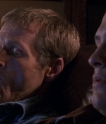 ROSWELL_-_E1X04_LEAVING_NORMAL_100.jpg