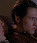 ROSWELL_-_E1X04_LEAVING_NORMAL_111.jpg