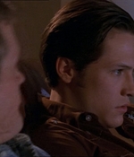 ROSWELL_-_E1X04_LEAVING_NORMAL_116.jpg