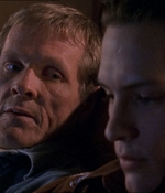 ROSWELL_-_E1X04_LEAVING_NORMAL_127.jpg