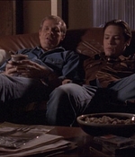 ROSWELL_-_E1X04_LEAVING_NORMAL_135.jpg