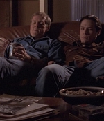 ROSWELL_-_E1X04_LEAVING_NORMAL_137.jpg