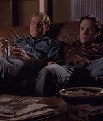 ROSWELL_-_E1X04_LEAVING_NORMAL_144.jpg