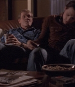 ROSWELL_-_E1X04_LEAVING_NORMAL_155.jpg