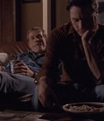 ROSWELL_-_E1X04_LEAVING_NORMAL_165.jpg