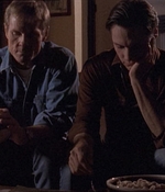 ROSWELL_-_E1X04_LEAVING_NORMAL_187.jpg