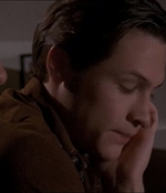 ROSWELL_-_E1X04_LEAVING_NORMAL_193.jpg