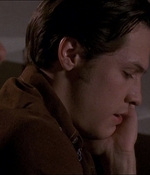 ROSWELL_-_E1X04_LEAVING_NORMAL_196.jpg