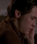 ROSWELL_-_E1X04_LEAVING_NORMAL_197.jpg
