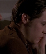 ROSWELL_-_E1X04_LEAVING_NORMAL_201.jpg