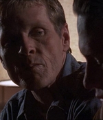 ROSWELL_-_E1X04_LEAVING_NORMAL_202.jpg