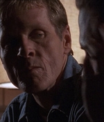 ROSWELL_-_E1X04_LEAVING_NORMAL_205.jpg