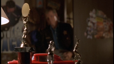 ROSWELL_-_E1X06_285_SOUTH_010.jpg