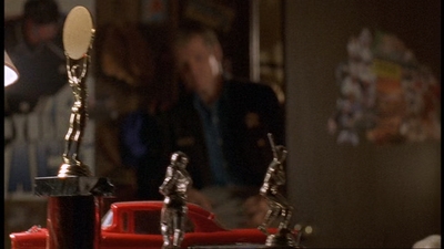ROSWELL_-_E1X06_285_SOUTH_011.jpg