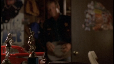 ROSWELL_-_E1X06_285_SOUTH_015.jpg