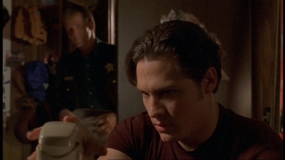 ROSWELL_-_E1X06_285_SOUTH_027.jpg