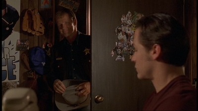 ROSWELL_-_E1X06_285_SOUTH_038.jpg