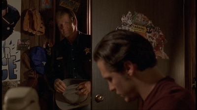 ROSWELL_-_E1X06_285_SOUTH_045.jpg