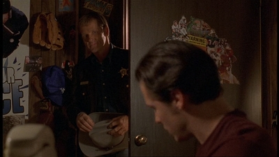 ROSWELL_-_E1X06_285_SOUTH_046.jpg