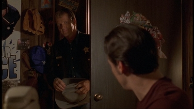 ROSWELL_-_E1X06_285_SOUTH_048.jpg