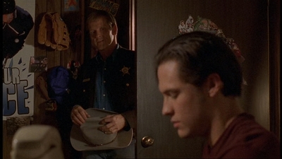 ROSWELL_-_E1X06_285_SOUTH_066.jpg
