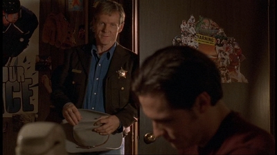 ROSWELL_-_E1X06_285_SOUTH_073.jpg