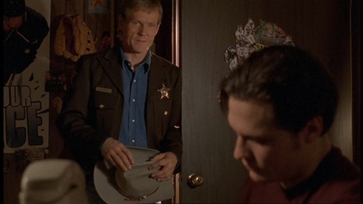ROSWELL_-_E1X06_285_SOUTH_084.jpg