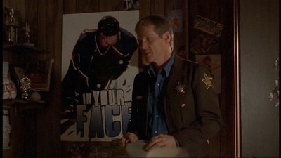 ROSWELL_-_E1X06_285_SOUTH_095.jpg