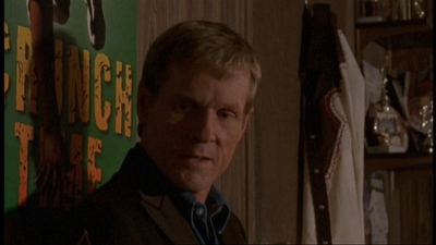 ROSWELL_-_E1X06_285_SOUTH_099.jpg