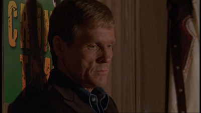 ROSWELL_-_E1X06_285_SOUTH_110.jpg
