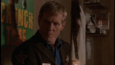 ROSWELL_-_E1X06_285_SOUTH_154.jpg