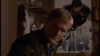 ROSWELL_-_E1X06_285_SOUTH_157.jpg