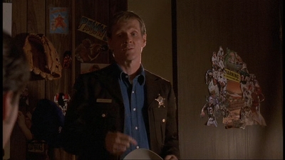 ROSWELL_-_E1X06_285_SOUTH_184.jpg