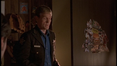 ROSWELL_-_E1X06_285_SOUTH_185.jpg