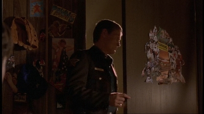 ROSWELL_-_E1X06_285_SOUTH_189.jpg