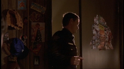 ROSWELL_-_E1X06_285_SOUTH_190.jpg