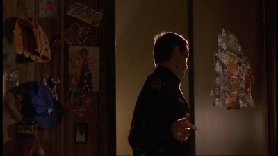 ROSWELL_-_E1X06_285_SOUTH_192.jpg