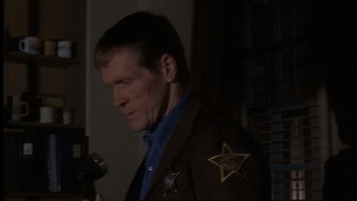 ROSWELL_-_E1X06_285_SOUTH_193.jpg