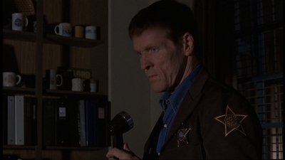 ROSWELL_-_E1X06_285_SOUTH_224.jpg
