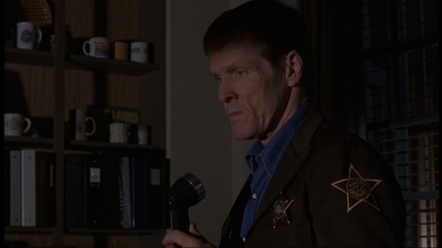 ROSWELL_-_E1X06_285_SOUTH_225.jpg