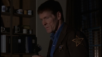 ROSWELL_-_E1X06_285_SOUTH_252.jpg