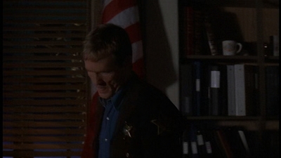 ROSWELL_-_E1X06_285_SOUTH_259.jpg
