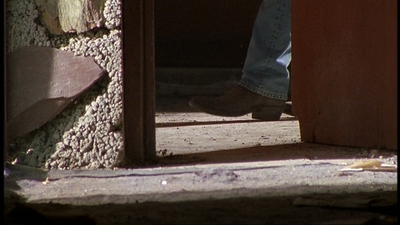ROSWELL_-_E1X06_285_SOUTH_277.jpg