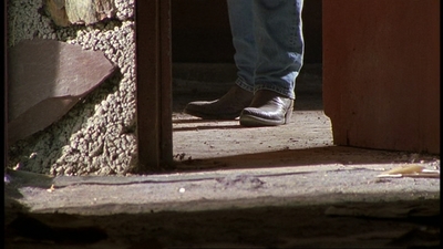 ROSWELL_-_E1X06_285_SOUTH_296.jpg