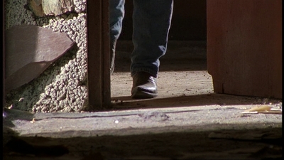 ROSWELL_-_E1X06_285_SOUTH_310.jpg