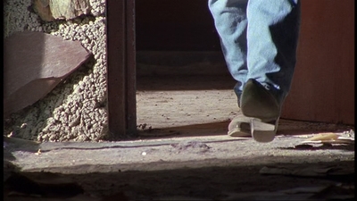 ROSWELL_-_E1X06_285_SOUTH_316.jpg