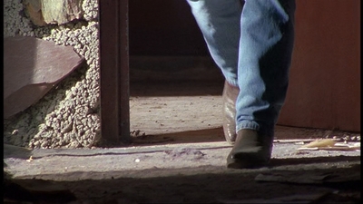 ROSWELL_-_E1X06_285_SOUTH_318.jpg