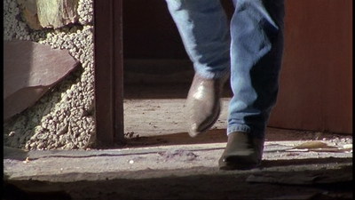 ROSWELL_-_E1X06_285_SOUTH_319.jpg