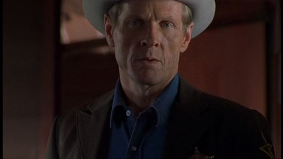 ROSWELL_-_E1X06_285_SOUTH_330.jpg
