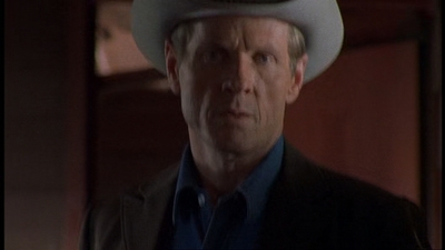 ROSWELL_-_E1X06_285_SOUTH_333.jpg